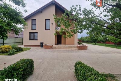 Casă cu 5 camere cu Teren 2543 Mp în Vest - 3