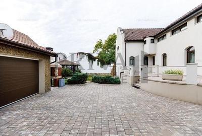 Casă individuală cu 5 camere cu Canalizare în Lipovei