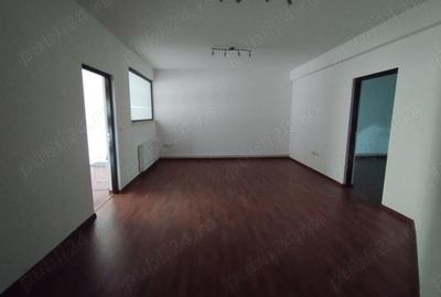 Spațiu comercial, de 200 mp, în Central - 5