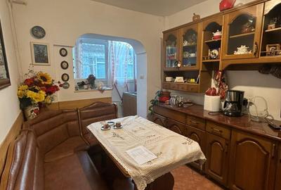 Apartament 3 camere -Zona Sud  - etaj 4/4 - 68 mp - 2