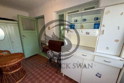 Casă cu 7 camere cu Teren 5420 Mp în Poienarii-Rali