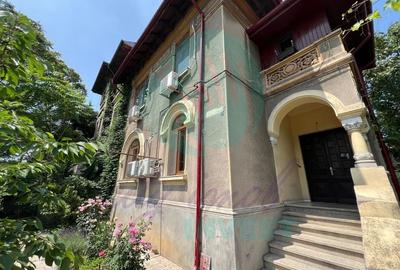 Oportunitate achizitie vila boiereasca 9 camere-Cotroceni- Singura in curte - 1