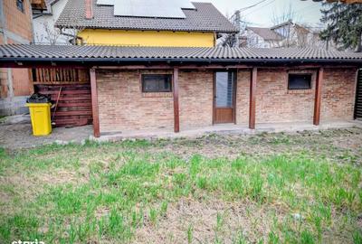 Casă cu 10 camere cu Teren 339 Mp în Decebal - 12