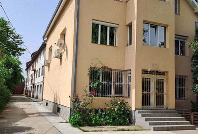 Spațiu comercial, de 12 mp, în Central - 1