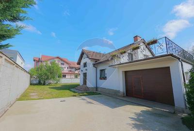 De vanzare vila cu 6 camere in Sanmartin, 722 mp teren - 2