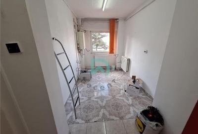 Birou, de 50 mp, în Calea București - 3