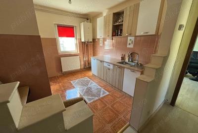 Apartament cu 4 camere decomandat în Central - 3