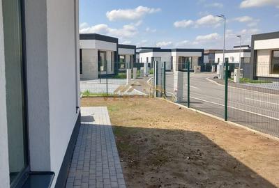 Casă cu 3 camere cu Teren 445 Mp în Central - 6