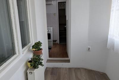 Apartament cu 2 camere decomandat în Florilor - 7