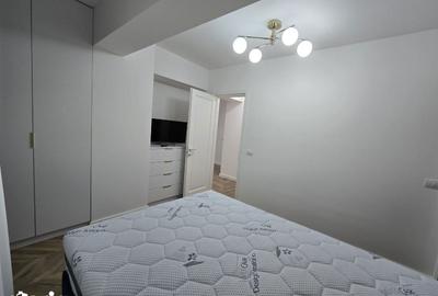 Apartament cu 3 camere decomandat în Mioriței - 11