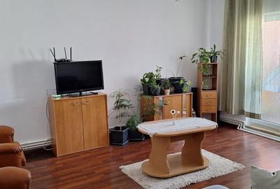 Apartament cu 3 camere decomandat în Fetești-Gară - 4