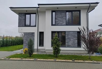 Casa Individuala 5 Camere Corbeanca Laguna Albastra - 2