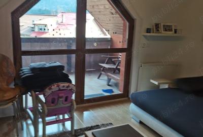 Inchiriere apartament cu trei camere Inchiriere apartament cu trei camere - 9