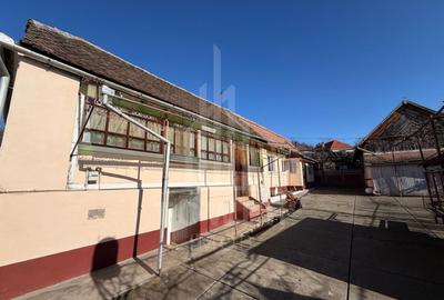 Casă individuală cu 3 camere cu Canalizare în Central - 7