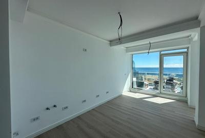 Apartament cu 3 camere decomandat în Năvodari