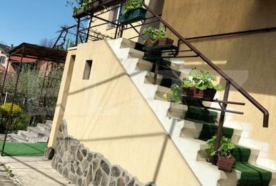 CASA IN CENTRU -REGHIN CU SPATIU COMERCIAL - 2