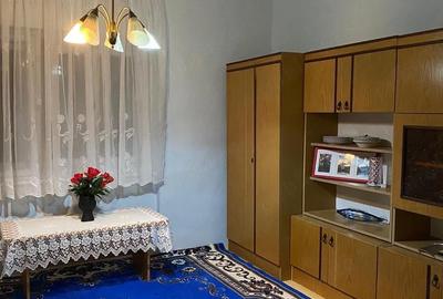 Casă cu 4 camere cu Teren 1200 Mp în Central