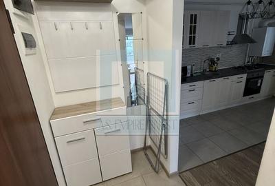 Apartament cu 2 camere decomandat, mobilat în Tractorul - 12