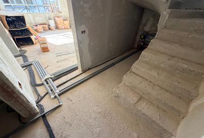 Duplex cu 3 camere cu Canalizare în Sud - 3