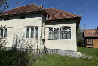 Casă cu 6 camere în Toplița - 8