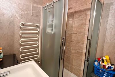 Apartament 3 camere decomandat, etaj intermediar, strada Garii - 9