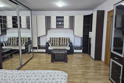 Garsonieră decomandată în Central - 4