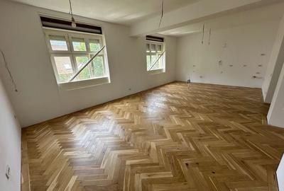 Apartament renovat în clădire istorică - are garaj - 20