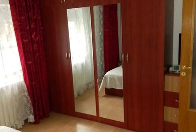 Inchiriez apartament doua camere - 1