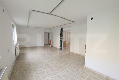 Spatiu comercial de vanzare, 85 mp, zona Decebal Spatiu comercial de vanzare, 85 mp, zona Decebal - 1