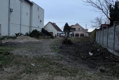 Teren de 1595 mp, în Central - 2