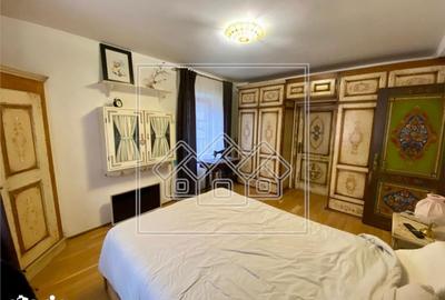 Casă cu Teren 350 Mp în Central - 1
