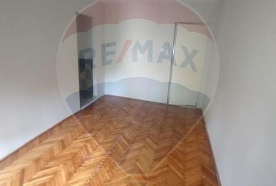 Apartament cu 2 camere de inchiriat - 4