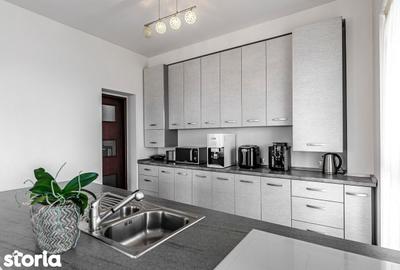 Casă cu 6 camere cu Teren 994 Mp în Zădăreni - 4