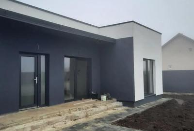 Casă cu 7 camere cu Teren 500 Mp în Hărman