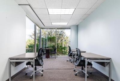 Spa?iu de birou privat pentru 3 persoane in Regus Hermes - 2