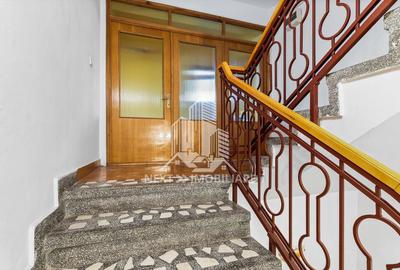 Vila S+P+2E+ M, garaj si spatiu comercial, Km4-5 - 6