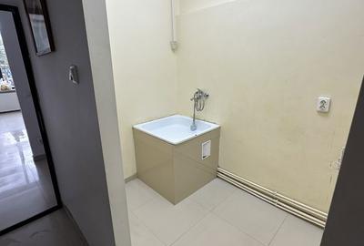 Spațiu comercial, de 42 mp, în Central - 1