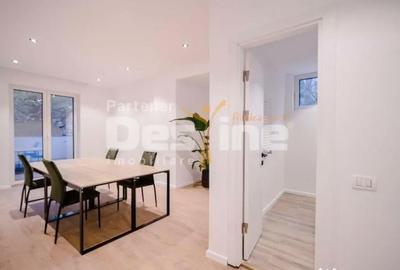 Apartament cu 4 camere decomandat în Victoriei