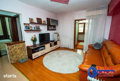 Apartament cu 3 camere decomandat în Babadag - 11
