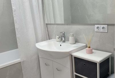 Apartament cu 2 camere decomandat în Triaj - 1