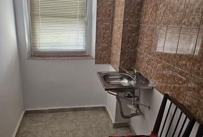 Garsonieră decomandată în Central - 7