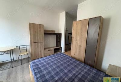 Garsonieră decomandată în CET