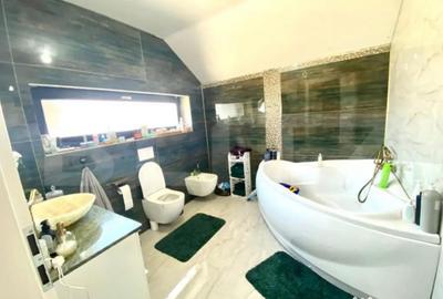 Casă cu 4 camere cu Teren 681 Mp în Șag