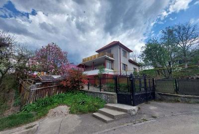 Casă cu 4 camere în Central - 5