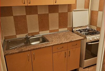 Titan, ofer spre inchiriere garsoniera - 2