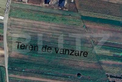 Teren de 2500 mp, în Central - 3