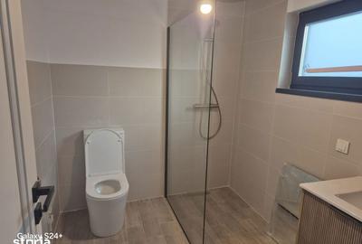 Casă cu 4 camere cu Teren 462 Mp în Central - 15