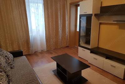 OFERTA* Apartament la inchiriat, 2 cam.D situat Central, 350E luna - 2