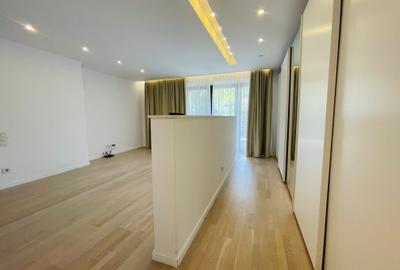 Duplex cu 7 camere cu Canalizare în Central - 24