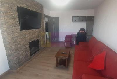Apartament cu 3 camere decomandat în Tineretului